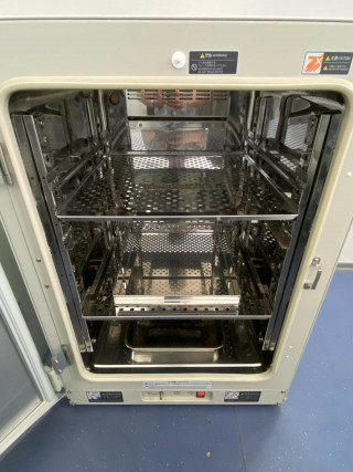 Carbon dioxide CO2 incubator SANYO MCO-18