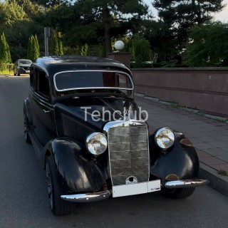 Mercedes-Benz w136