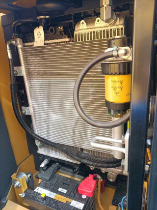 Crawler mini excavator CAT305.5