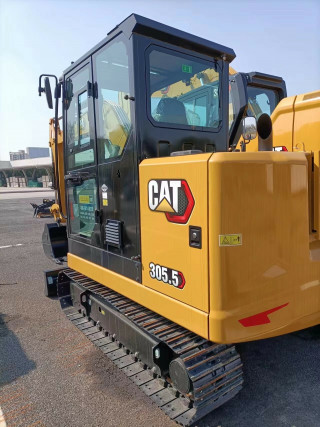 Crawler mini excavator CAT305.5