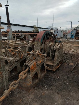 Spare parts for self-propelled floating crane PK-80