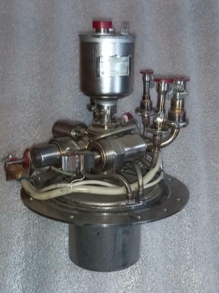 Low thrust engine 17D16