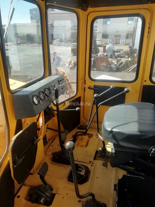 Bulldozer caterpillar T-170