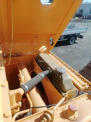 Bulldozer caterpillar T-170