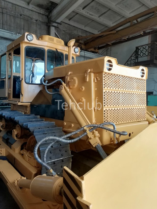 Crawler bulldozer B-170