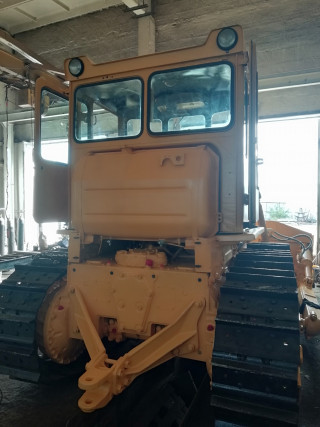 Crawler bulldozer B-170