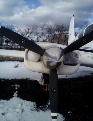 Airplane Cessna-310