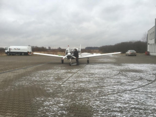 Aircraft Piper arrow Iii PA 28r-201