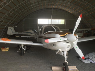 Aircraft Piper arrow Iii PA 28r-201